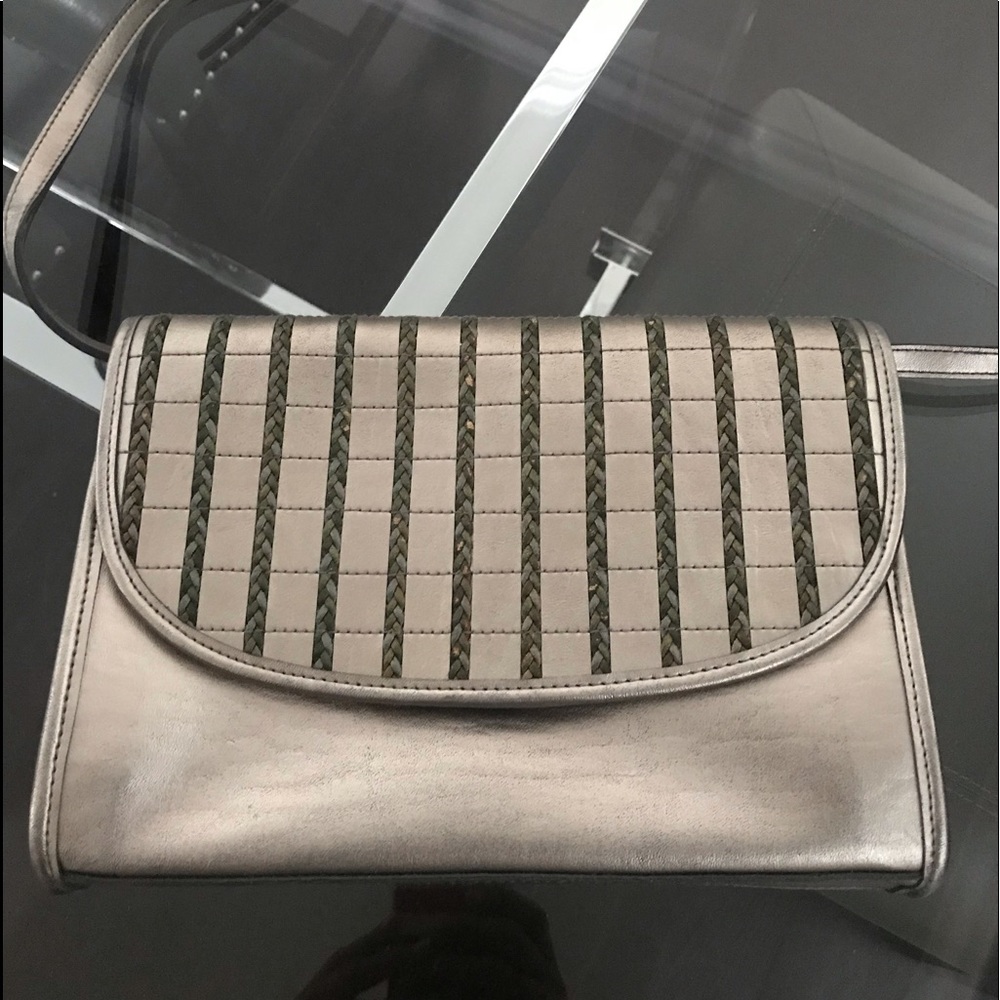 Metallic clutch purse with straps